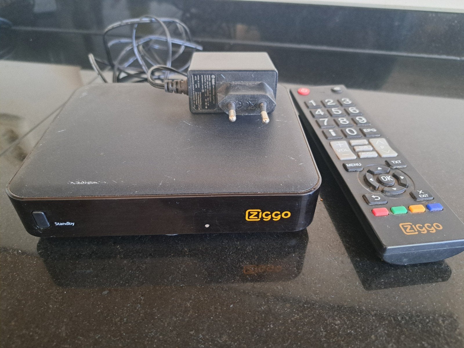 Ziggo Humax Digitale Ontvanger  met afstandsbedi, Ophalen of Verzenden, Gebruikt, Decoder