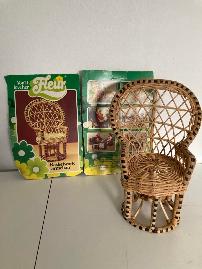 Vintage Fleur Rotan Fauteuil voor Poppenhuis (Otto Simon), Ophalen of Verzenden, Zo goed als nieuw, Meisje