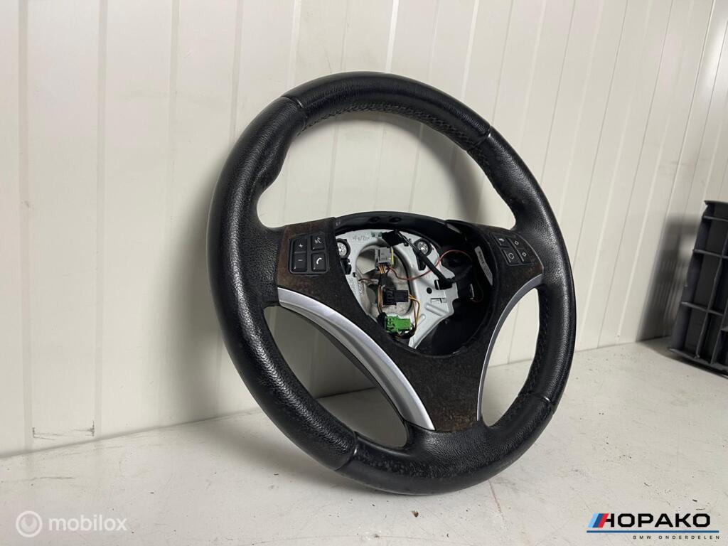 Sportstuur BMW 1 / 3 serie E90 E91 E92 E93 E81 E82 E87 E88, Auto-onderdelen, Gebruikt, Einsteinlaan 5 rijswijk, Bmw, Ophalen of Verzenden