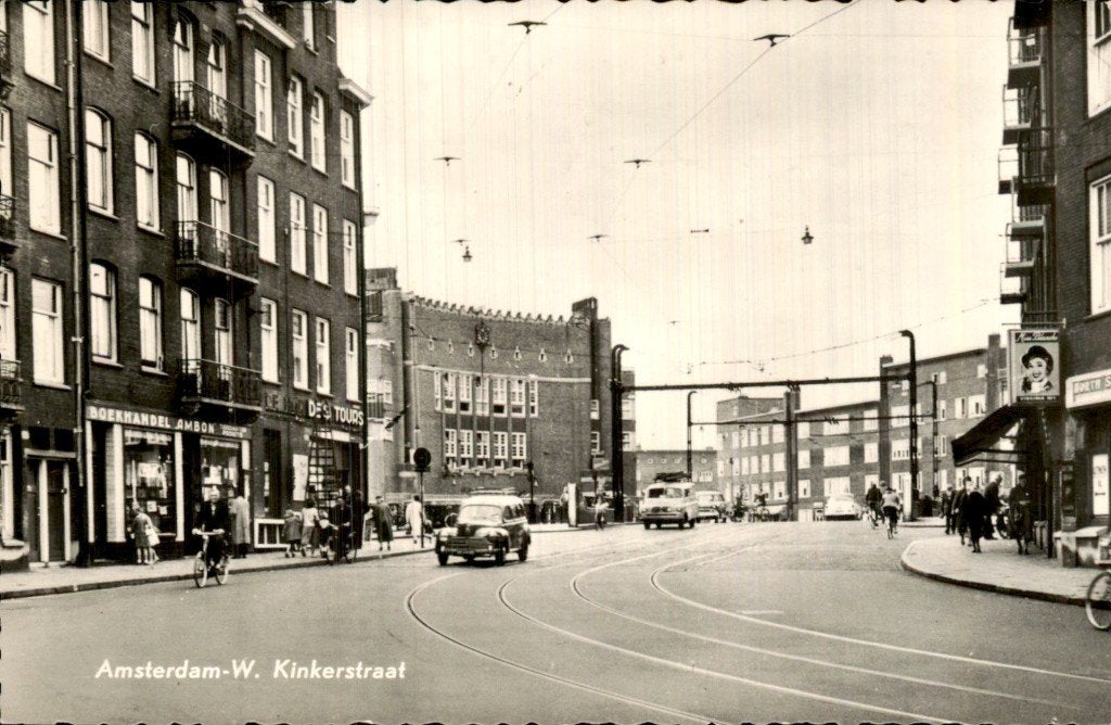 Amsterdam - Kinkerstraat - Straatbeeld, Verzamelen, Ansichtkaarten | Nederland, Ophalen of Verzenden, 1960 tot 1980, Gelopen, Noord-Holland