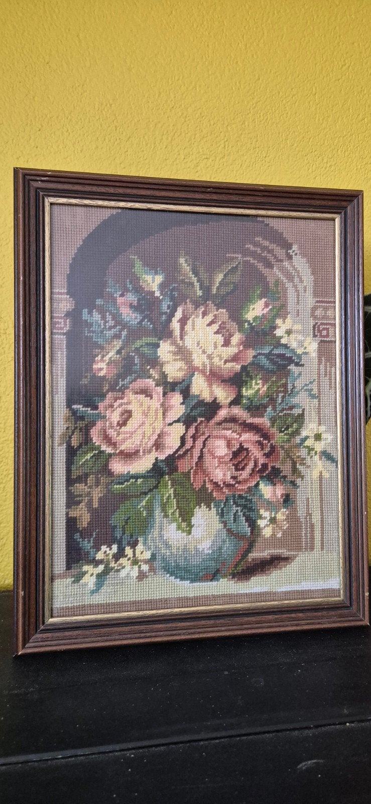 Handgeborduurd Schilderij: Rozenboeket in Vaas (50x40 cm), Ophalen of Verzenden