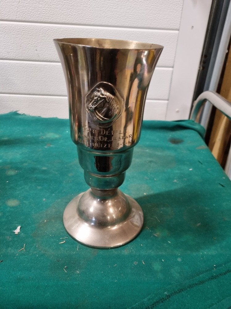 prijzenbeker defile 1947 met paardenhoofd, Sport en Fitness, Ophalen of Verzenden, 'T Olde Gre-j, Info@toldegrej.nl, Endepoelstraat 20f Didam