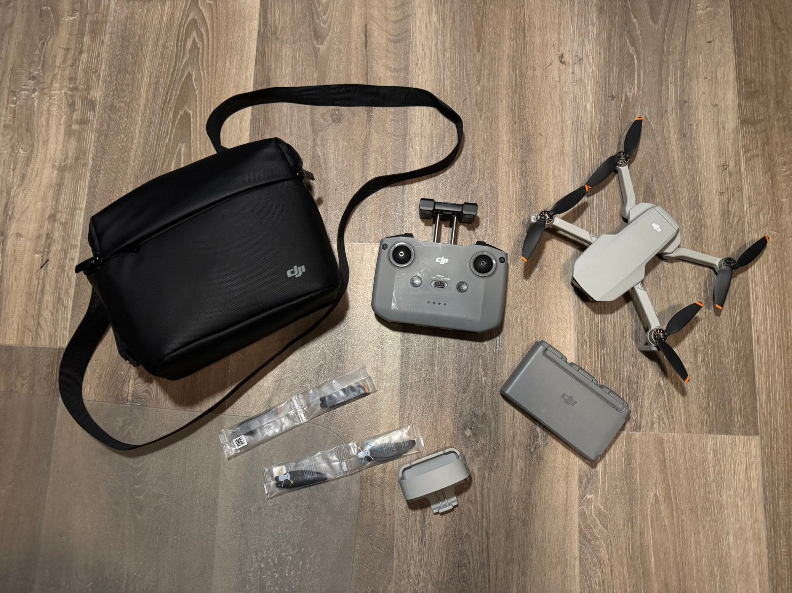 DJI Mini 2 Fly More Combo, Ophalen, Gebruikt, Cameradrone, 15 tot 30 minuten