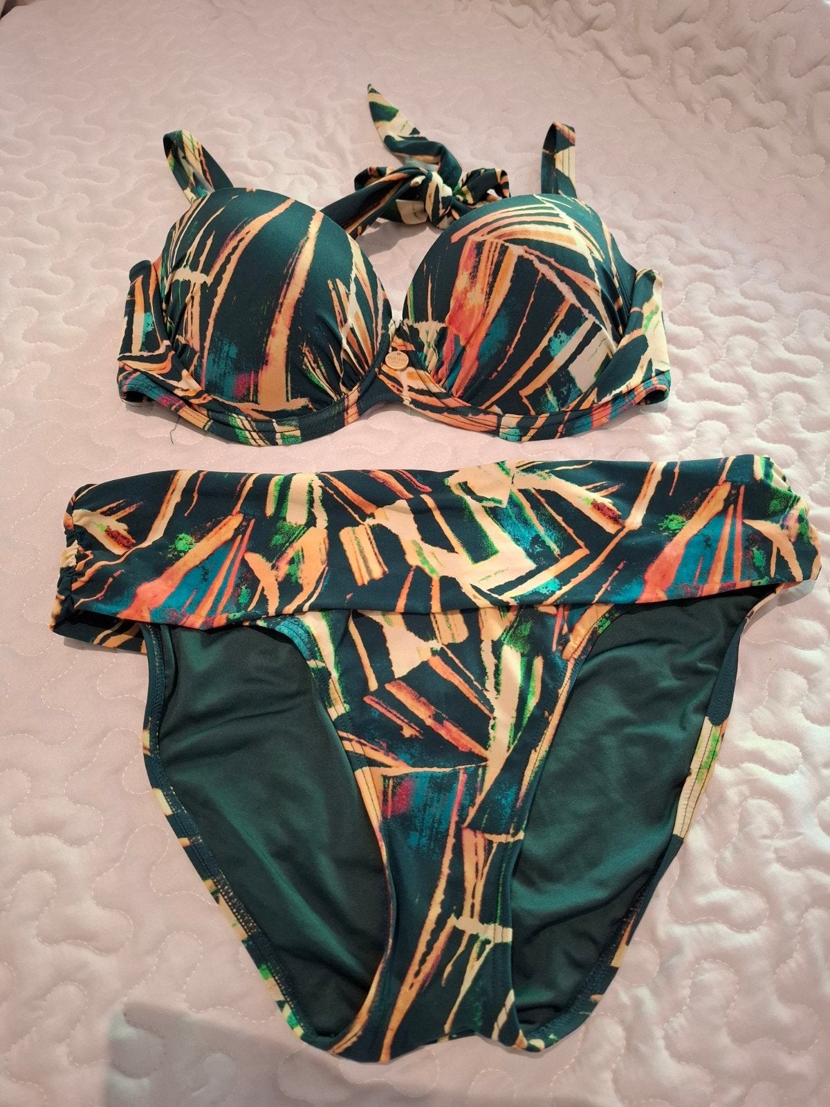bikini WOW 40/42B, Ophalen of Verzenden, Zo goed als nieuw, WOW, Bikini