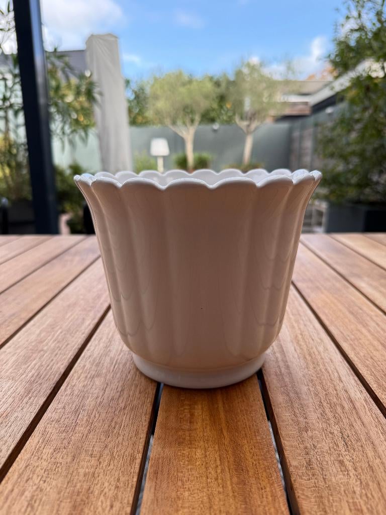 Bloempot geribbeld wit 15cm - Oud Delft w 125/2, Tuin en Terras, Rond, Ophalen of Verzenden, Aardewerk, Minder dan 40 cm