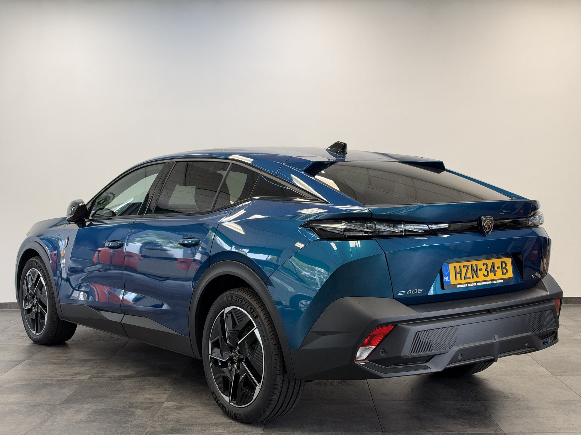Peugeot e-408 GT Avantage 58 kWh Panoramadak Full-led 19'lmv, Automatische klimaatregeling, 23 min, Blauw, Origineel Nederlands