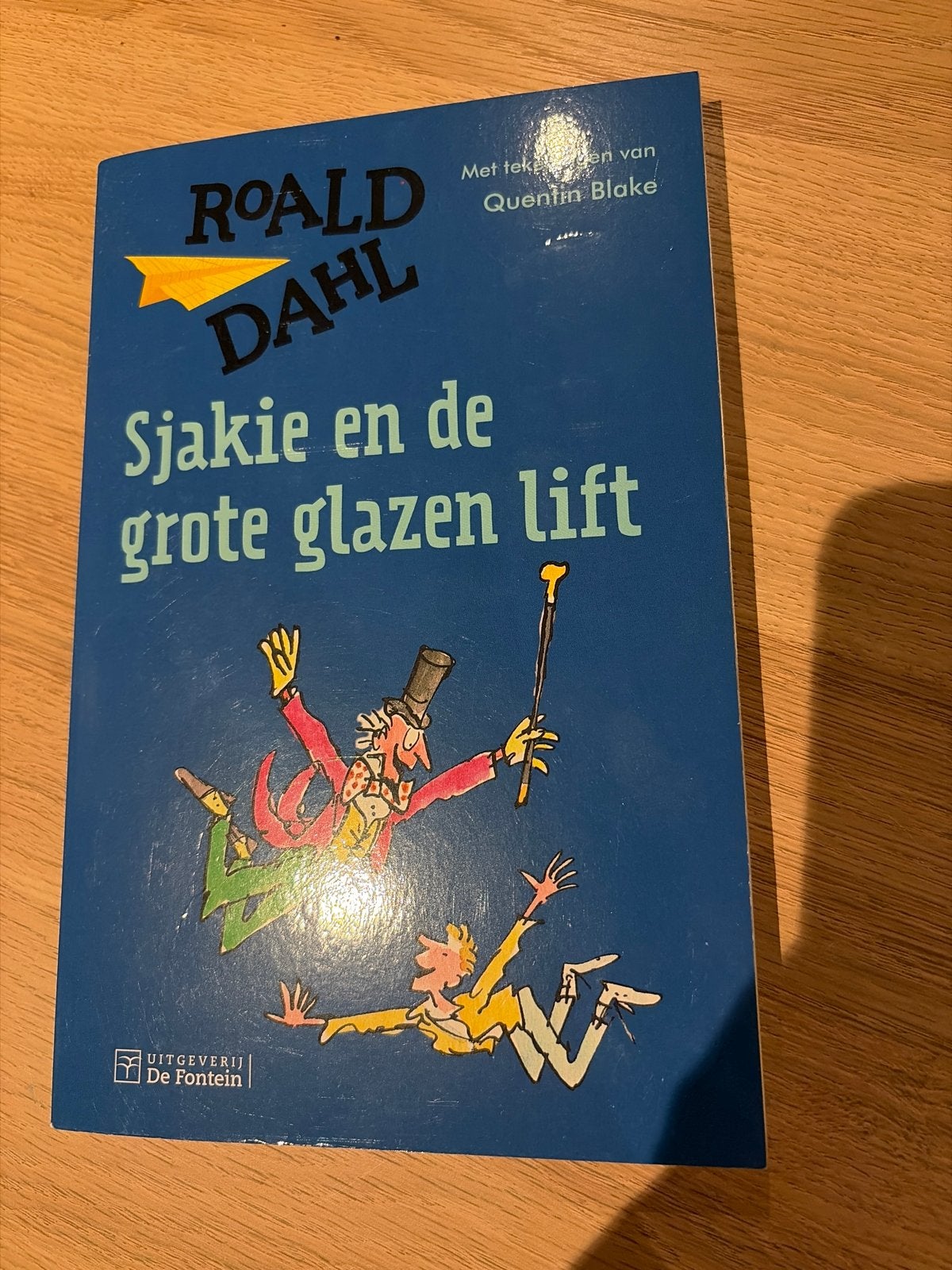 Sjakie en de Grote Glazen Lift - Roald Dahl, Ophalen of Verzenden, Zo goed als nieuw, Fictie algemeen