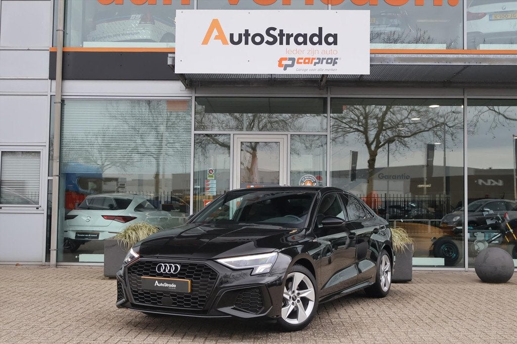 Audi A3 Limousine 35 S-Line TFSI 150pk | Cruise | Climate |, Auto's, Audi, Automaat, 4 cilinders, 150 pk, Leder en Stof
