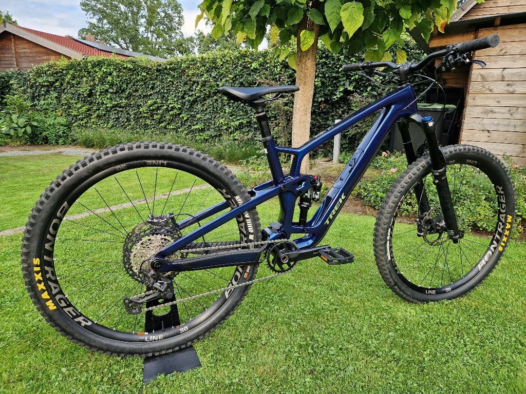 Foto 5 van Trek Fuel EX 9.8 Carbon 29er Fully Mountainbike (Nieuwstaat)