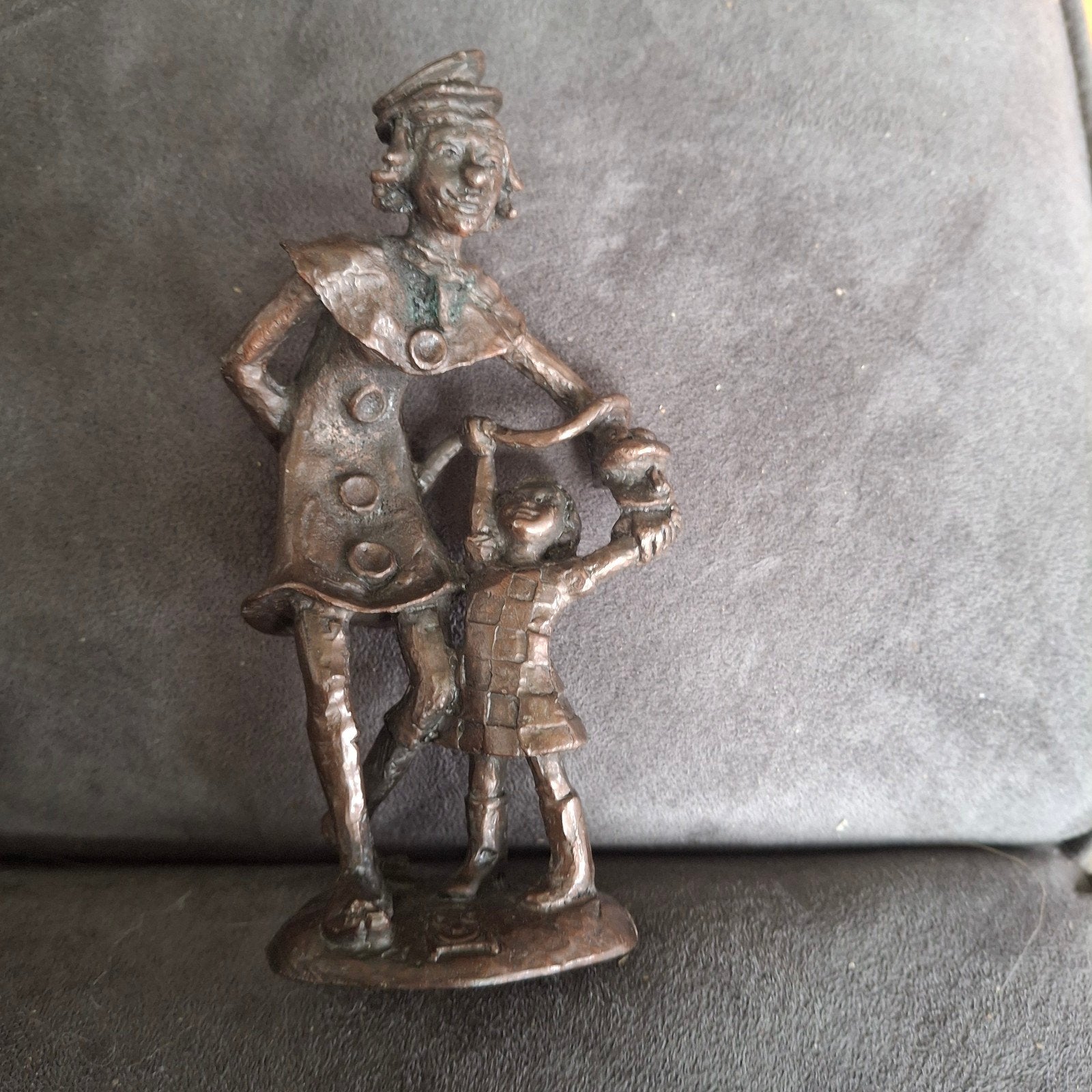 Bronzen beeldje van Clinic Clowns door Brigitte van  Houdt, Ophalen of Verzenden