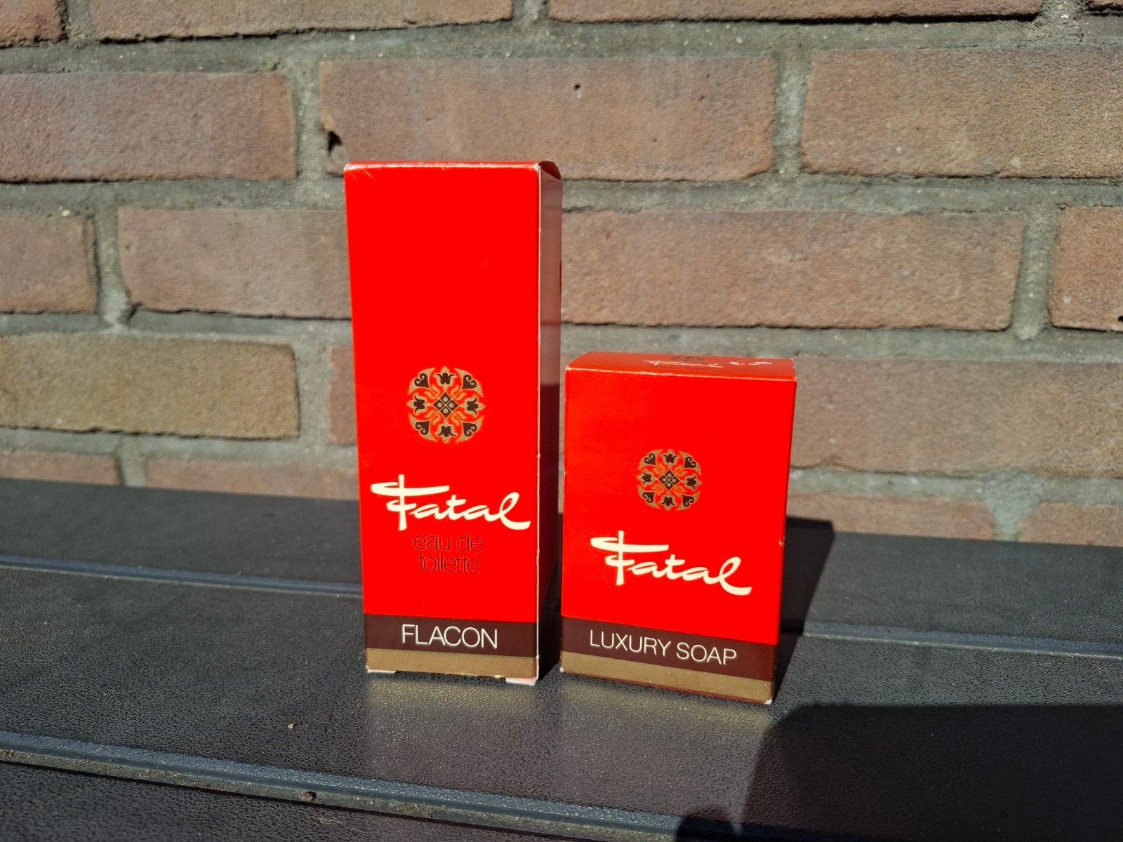 Vintage fatal valdelis eau de toilette en luxe zeep, Sieraden, Tassen en Uiterlijk, Uiterlijk | Parfum, Ophalen of Verzenden