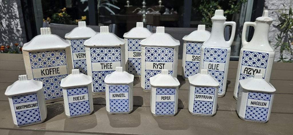 Antieke keramische keuken en kruiden potten, Ophalen