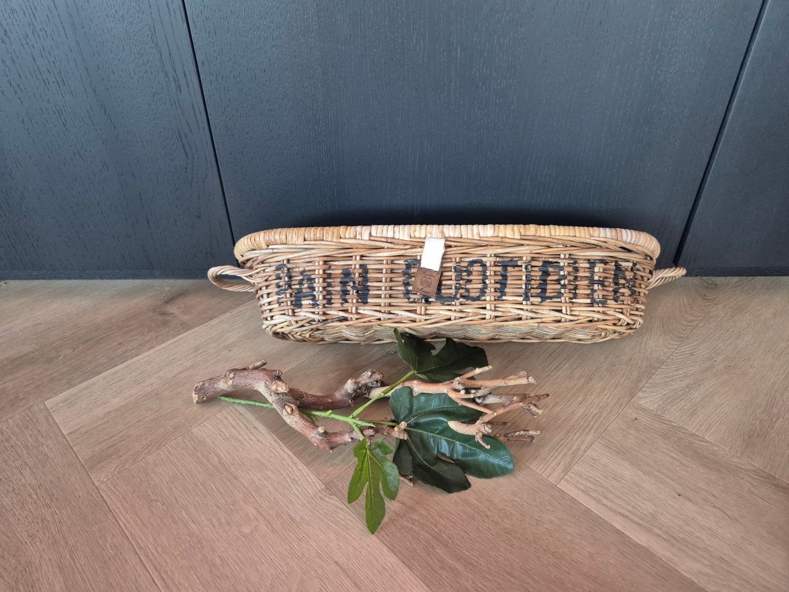 Riviera Maison rotan mandje met handvatten - Vintage stijl, Ophalen of Verzenden, Zo goed als nieuw