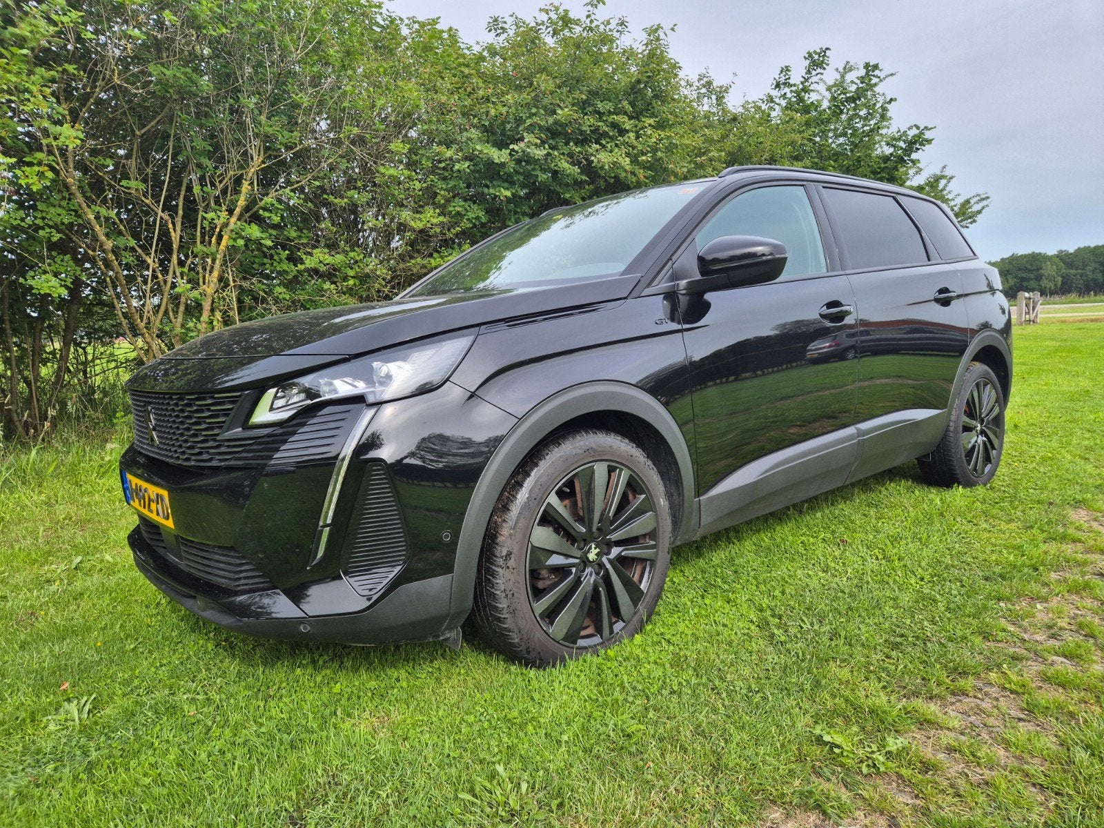 Peugeot 5008 1.6 Puretech 180pk S&S 2022 Zwart 7 zitter, 1496 kg, 4 cilinders, 181 pk, Zwart