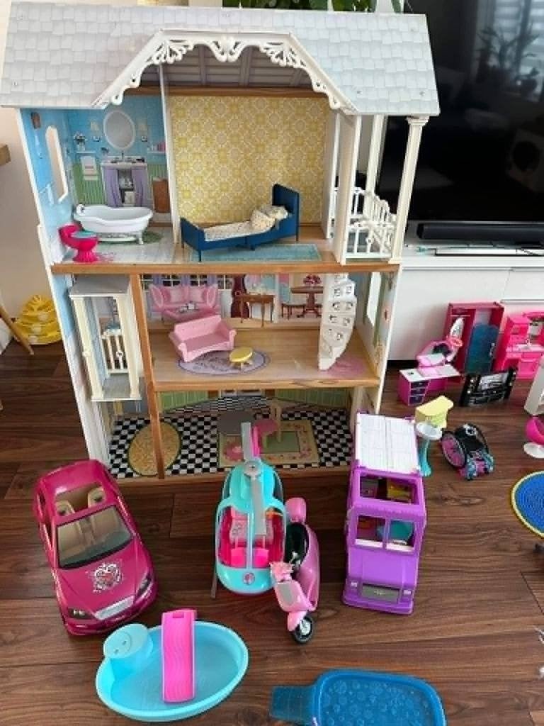 Grote Barbie-set poppenhuis helikopter foodtruck acces kledi, Ophalen, Gebruikt, Poppenhuis