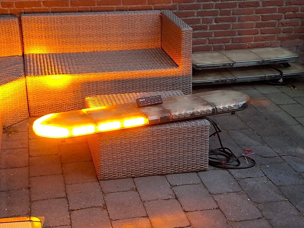 Zwaailicht oranje flitsbalk zwaailamp lichtbalk zwaaibalk, Ophalen