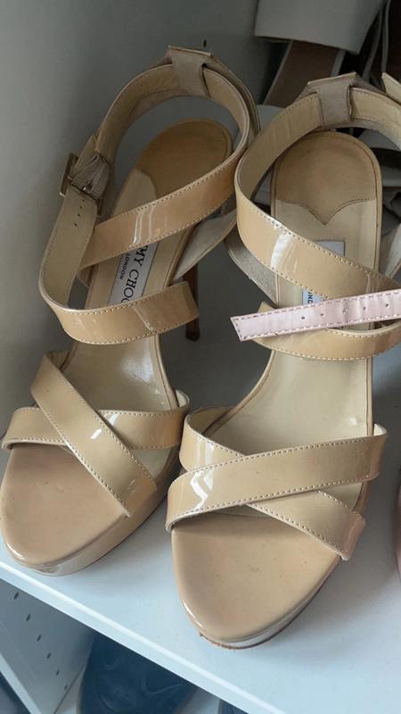jimmy choo hakken 39, Kleding | Dames, Schoenen, Ophalen of Verzenden, Zo goed als nieuw, Beige