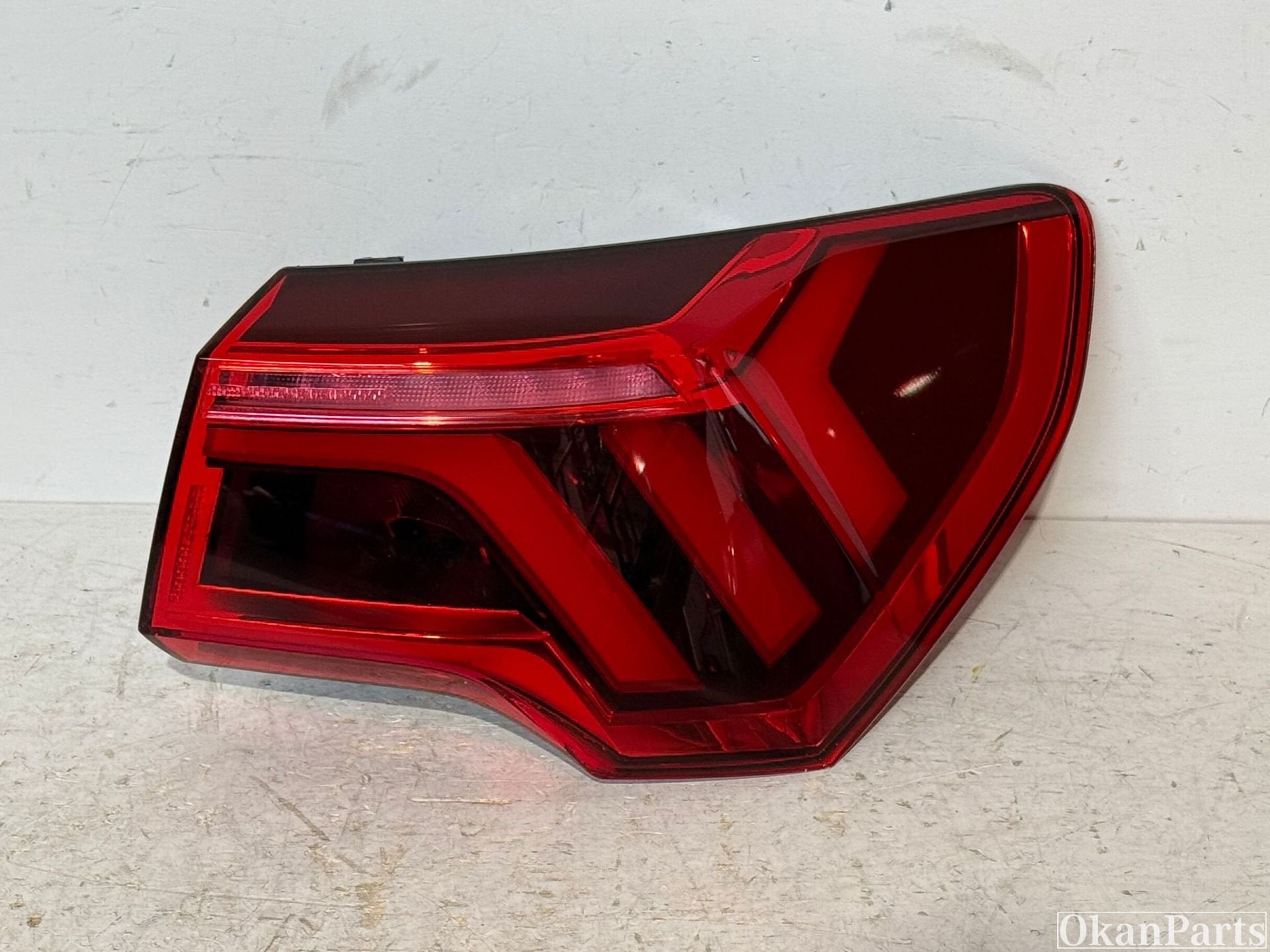 Audi Q3 83A F3 LED rechter achterlicht rechts 83A945092, Ophalen of Verzenden, Gebruikt