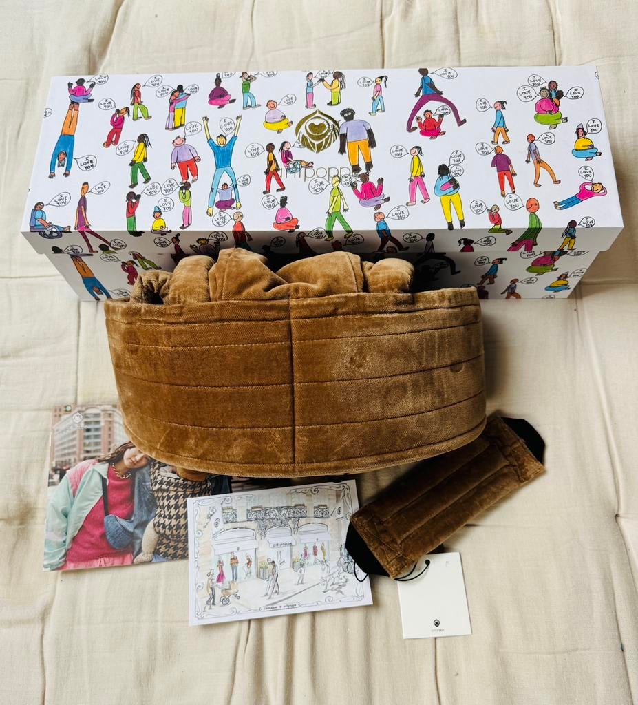 Artipoppe zeitgeist velvet Tan, Kinderen en Baby's, Babydragers en Draagdoeken, Overige merken, Buik of Rug, Nieuw, Ophalen of Verzenden