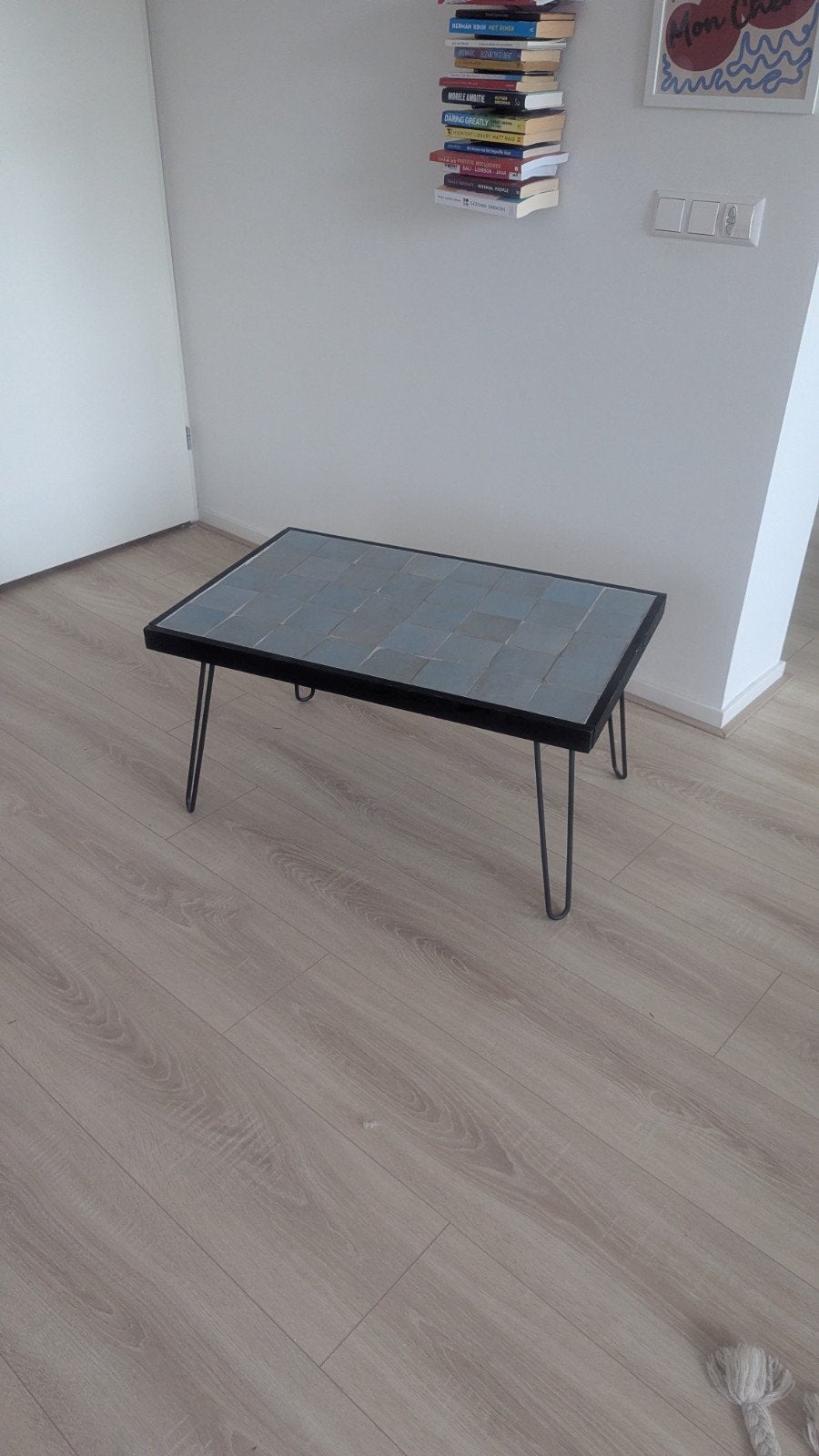 Salontafel met tegels en hairpin poten, Huis en Inrichting, Ophalen, 50 – 75, 50 tot 100 cm, Industrieel, Modern