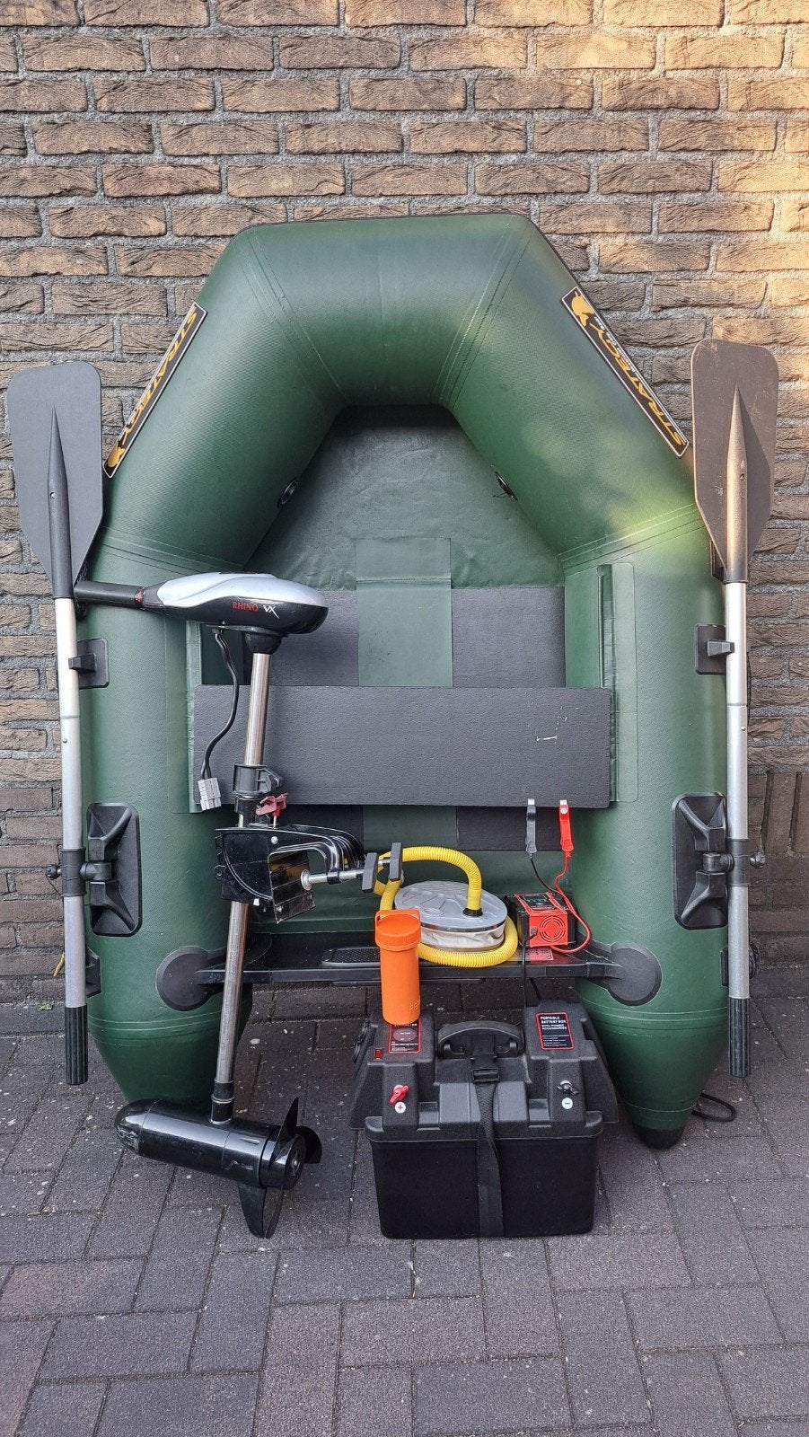 Stratecy rubber visboot incl accu en electromotor compleet, Watersport en Boten, Ophalen