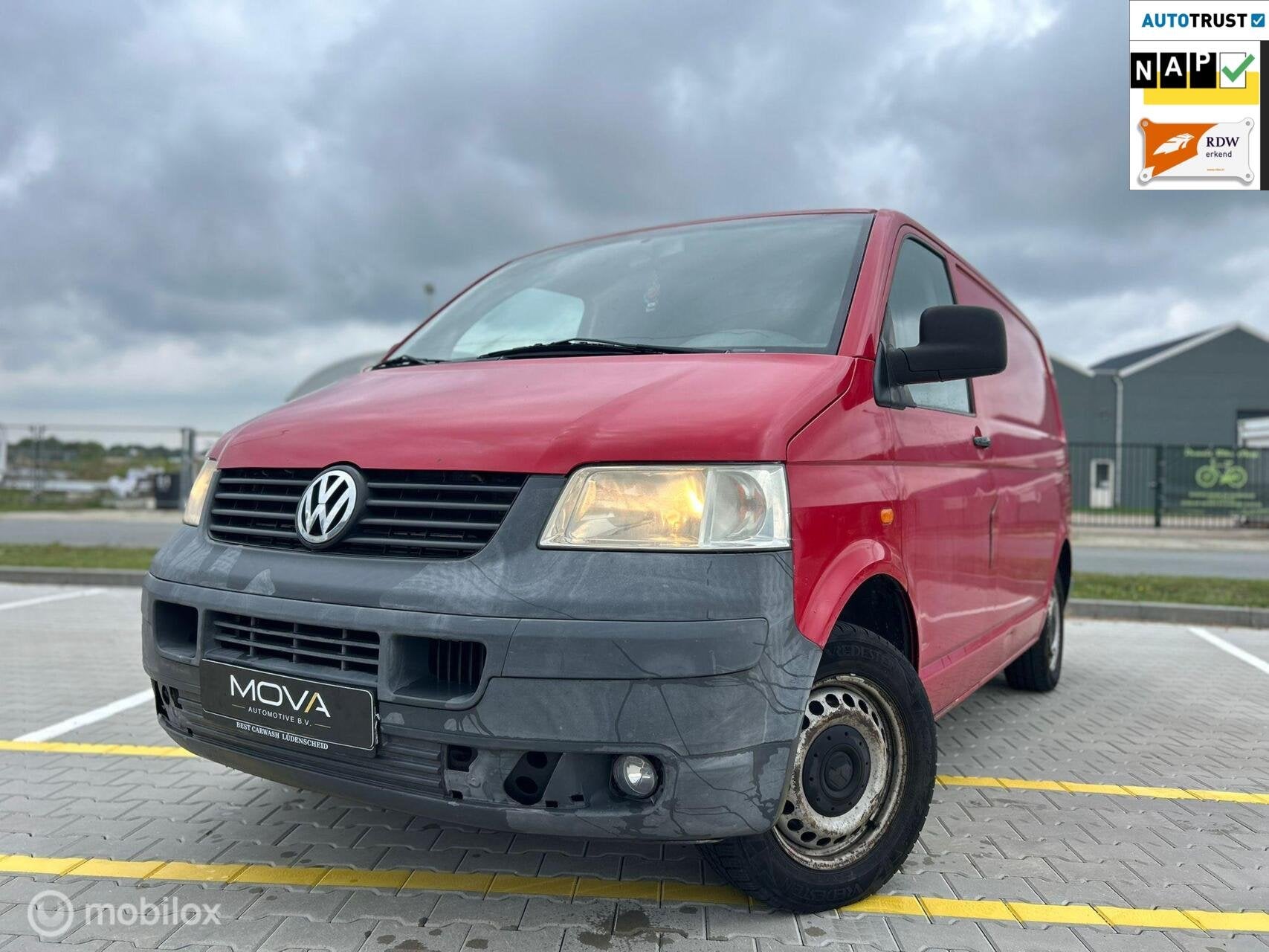 Volkswagen Transporter 2.5 TDI |CARPLAY|CRUISE CONTR.|TREKH., Auto's, Voorwielaandrijving, Gebruikt, Volkswagen, 2500 kg