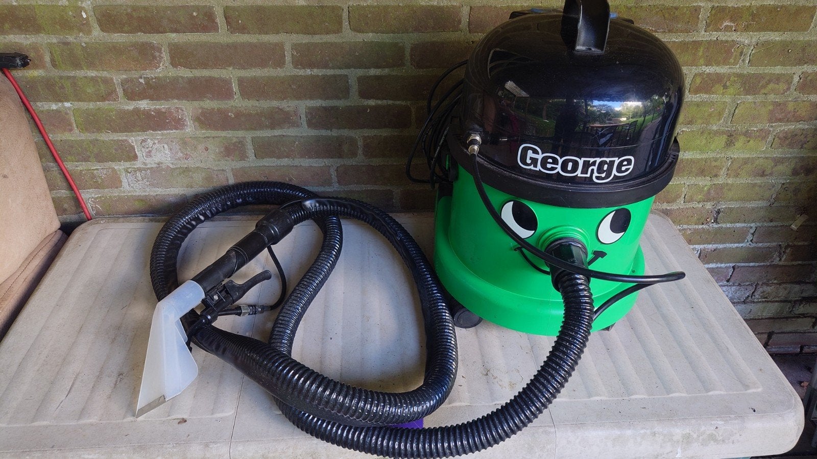 Numatic George nat/droog stofzuiger met sproeier, Numatic, Ophalen of Verzenden, Zo goed als nieuw, Minder dan 1200 watt