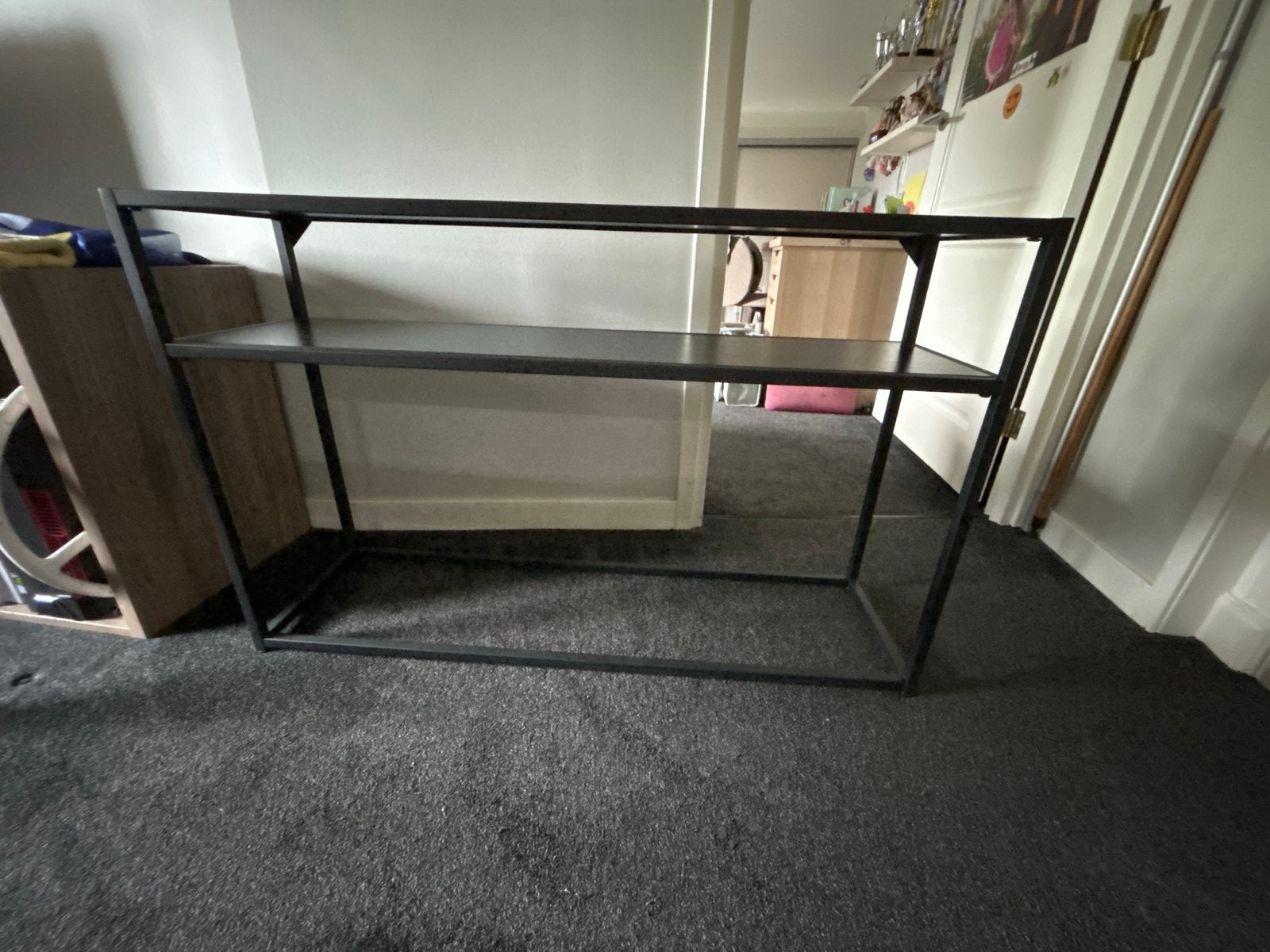 Zwart metalen rek met twee planken, Ophalen, Gebruikt, Metaal of Aluminium, 75 cm of meer