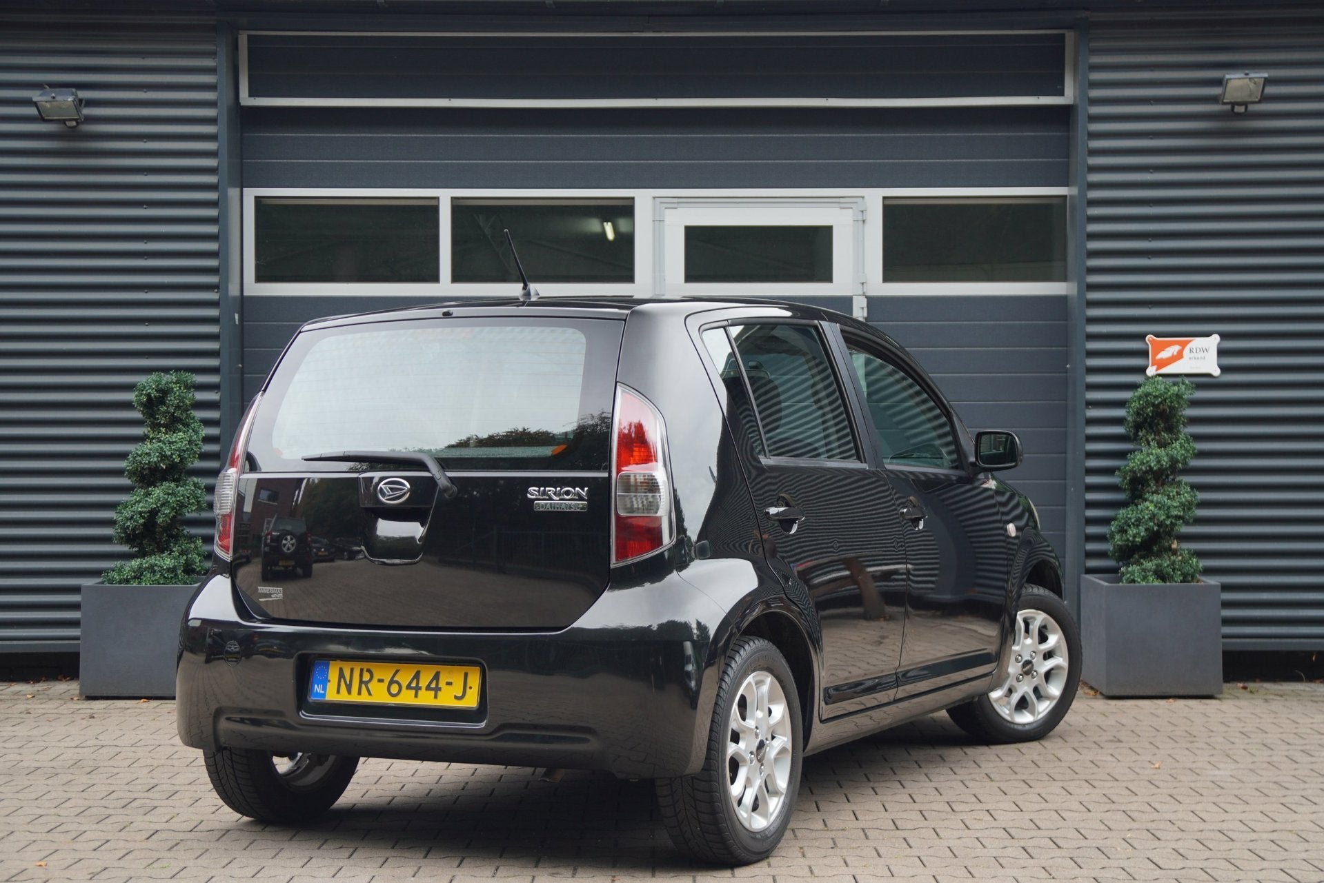 Daihatsu Sirion 2 1.3-16V Comfort AIRCO AUX LM VELGEN ELEKTR, Auto's, Daihatsu, Stof, Gebruikt, 4 cilinders, Zwart