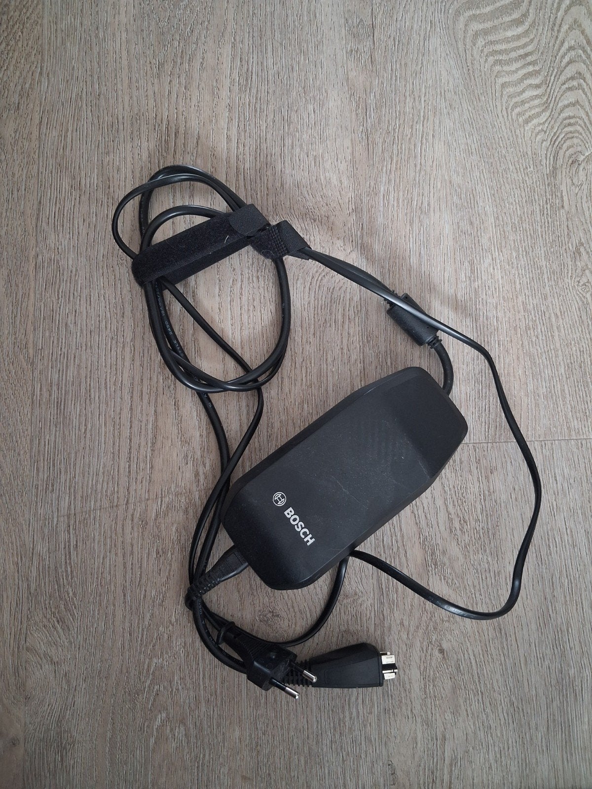 Bosch E-Bike Acculader BPC3200 - 2A Oplader, Ophalen, Zo goed als nieuw