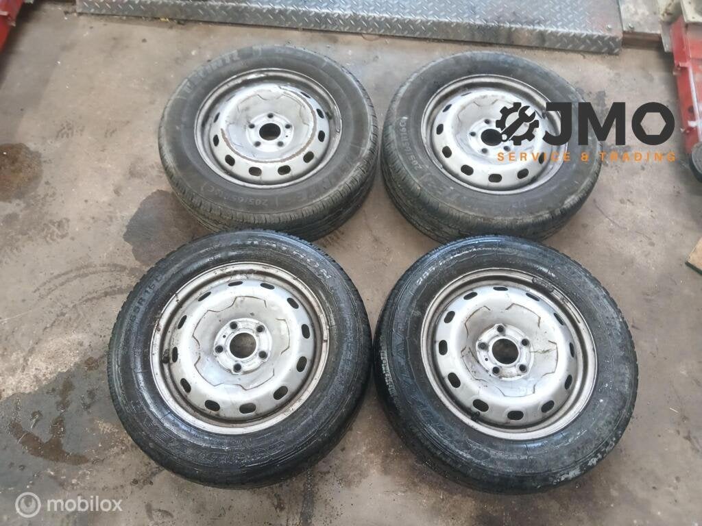 Set stalen velgen met banden 5x118  Opel Vivaro B 2014-2022, 16 inch, Banden en Velgen, Zomerbanden, Bestelwagen