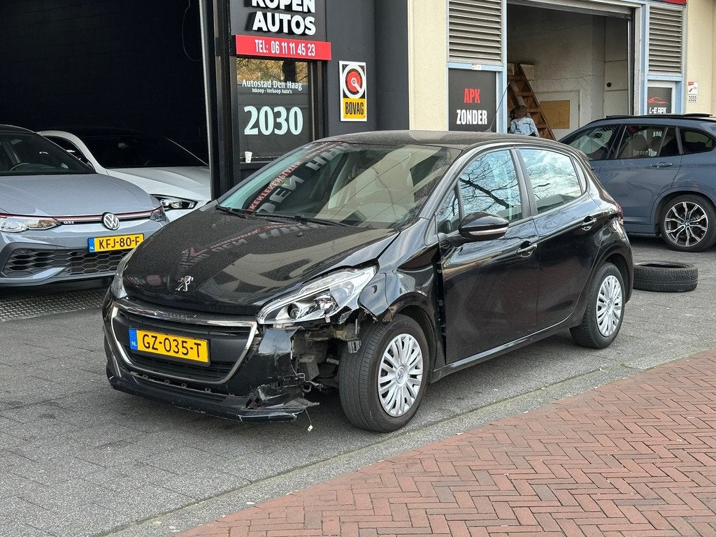 Peugeot 208 1.2 PureTech Blue Lease 5 Deurs Navi Airco, 1199 cc, Zwart, Handgeschakeld, Benzine