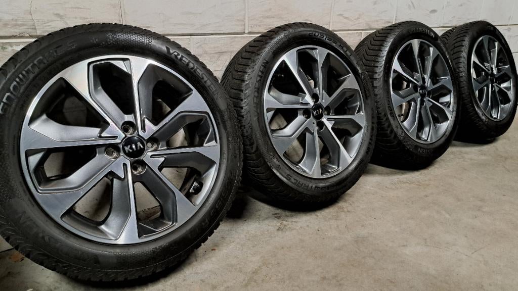 Lichtmetalen velgen Kia Stonic Rio i20 Bayon 205/55/17, Gebruikt, Banden en Velgen, 17 inch, Personenwagen