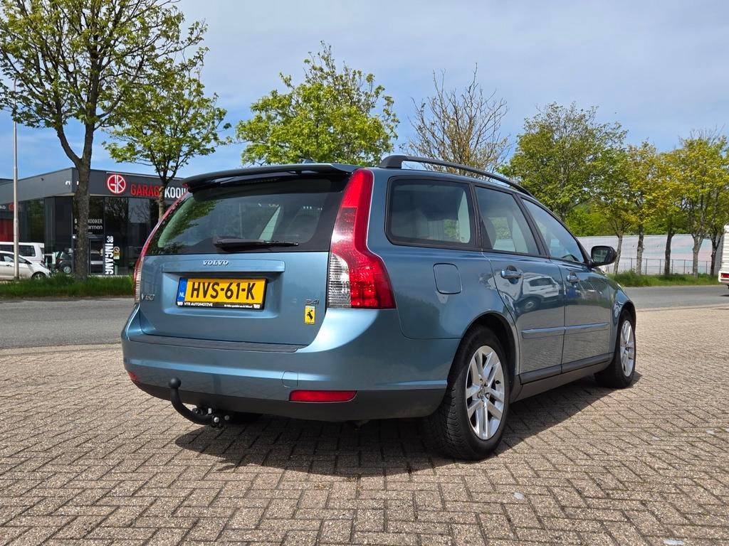 2007 Volvo V50 2.4i 170PK 169DKM Orinocco Blue YOUNGTIMER, Auto's, Voorwielaandrijving, Beige, 700 kg, Blauw
