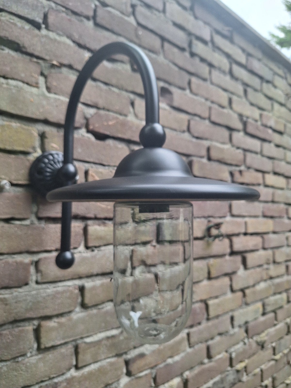 Buitenlamp frezoli piavono., Wandlamp, Ophalen of Verzenden, Netvoeding, 50 tot 250 watt