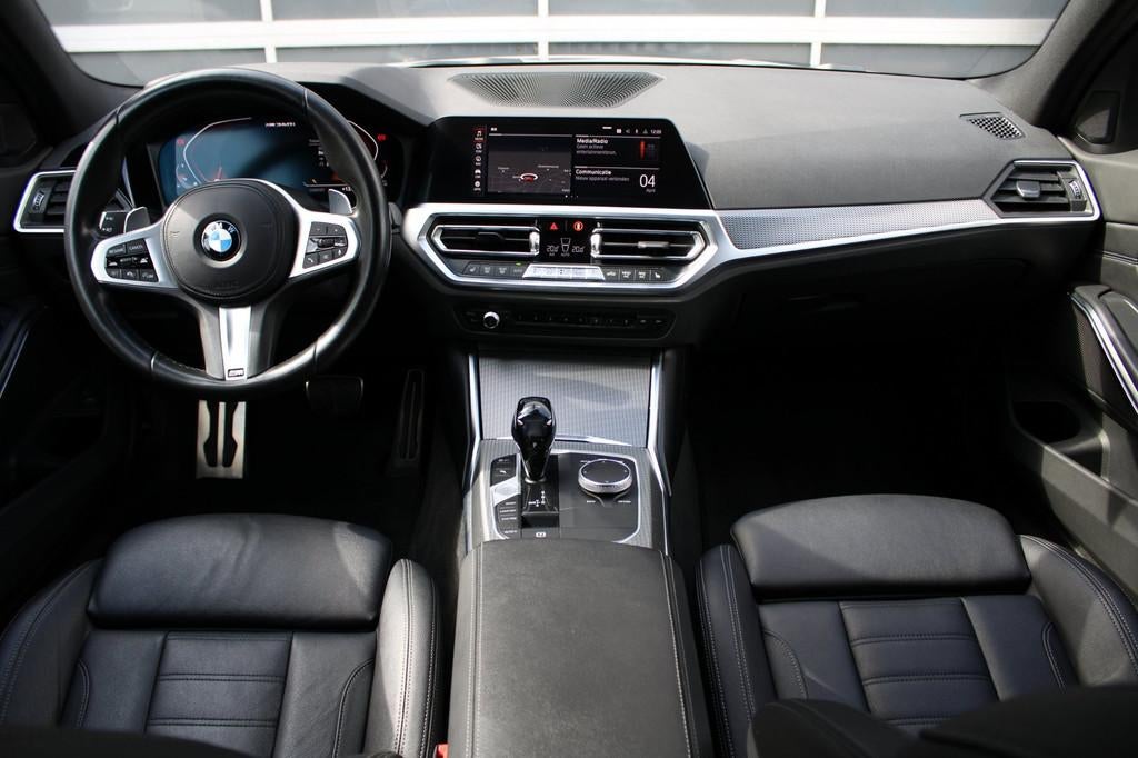 BMW 3-serie Touring M340i xDrive High Executive, Auto's, BMW, Automaat, 1780 kg, Zwart, Vierwielaandrijving