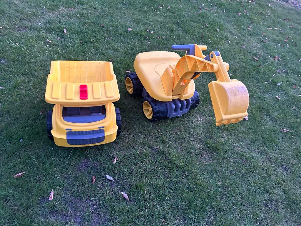 Gebruikte  speelgoedset: graafmachine en kiepwagen, Ophalen, Gebruikt