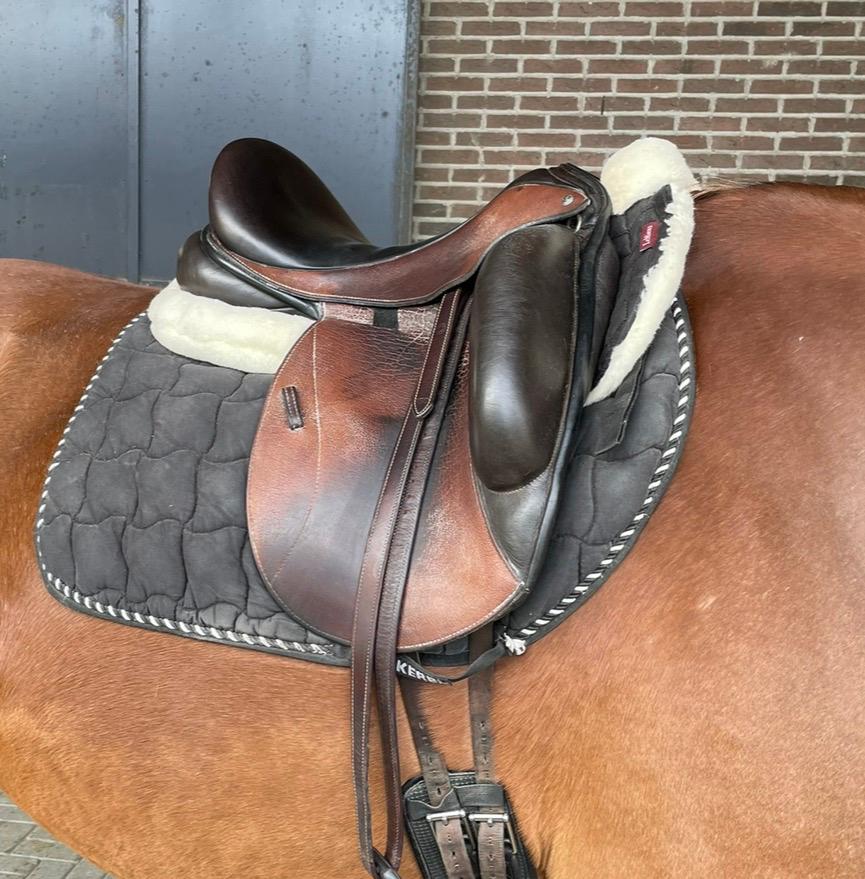 Custom icon flight (bruin), Dieren en Toebehoren, Paarden en Pony's | Zadels, Ophalen of Verzenden, Zo goed als nieuw, Dressuur