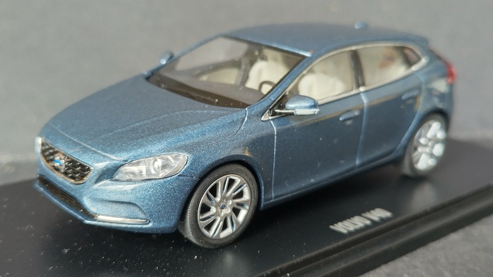 Volvo V40 mussel Blue 2012 1:43 Motorart Pol, Hobby en Vrije tijd, Modelauto's | 1:43, Overige merken, Auto, Verzenden, .