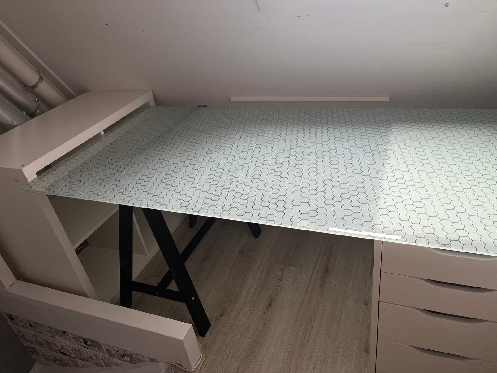 Ikea bureaublad incl 1 schraag ikea oddvalt, Huis en Inrichting, Ophalen, Overige typen, Zo goed als nieuw, IKEA