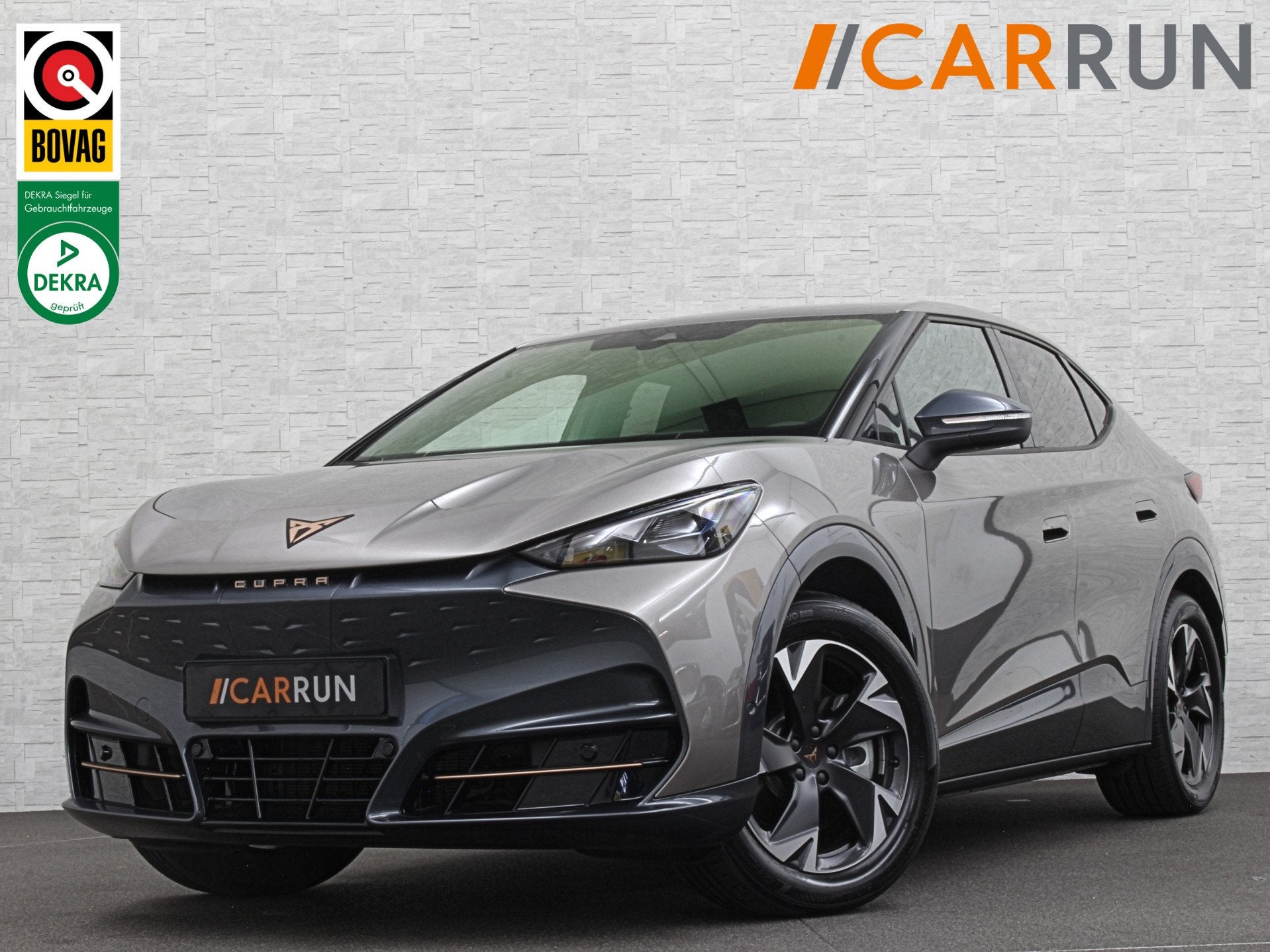 CUPRA Tavascan 286pk NIEUW & RUIM 3000,= VOORDEEL! | 77 kWh, Auto's, Dealer onderhouden, Achterwielaandrijving, Zwart, Nieuw