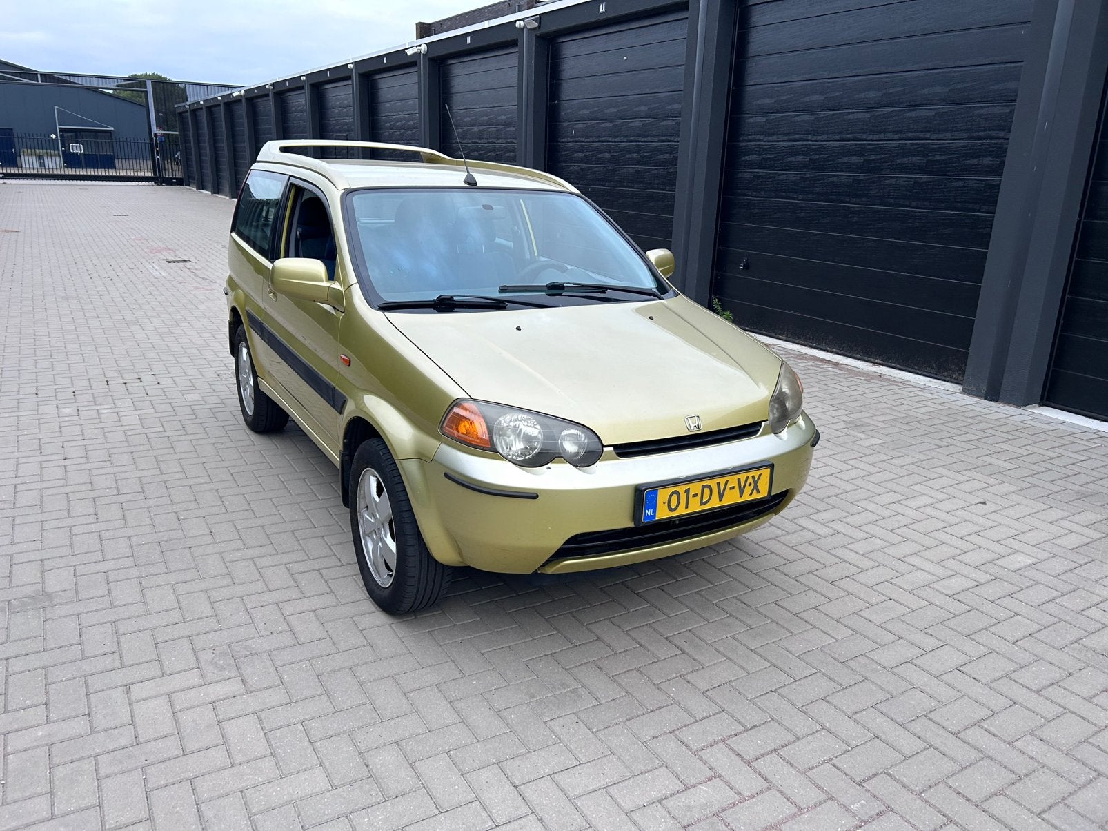 Honda HR-V 1.6 2WD 2000 Geel, Auto's, Honda, Voorwielaandrijving, 49 €/maand, 1200 kg, Handgeschakeld