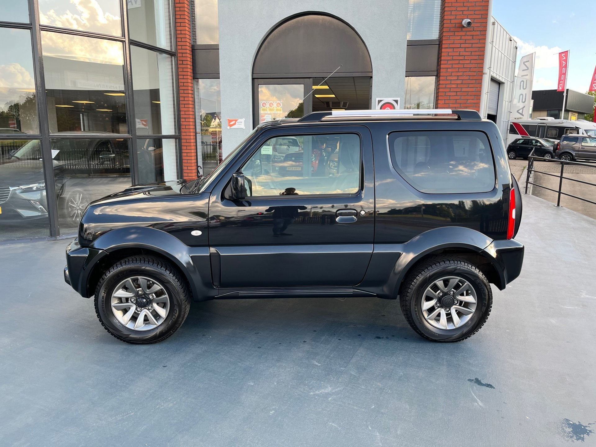 Suzuki JIMNY 1.3 Exclusive AIRCO 4x4 LEDEREN BEKLEDING, Stoelverwarming, Gebruikt, Euro 6, 4 stoelen