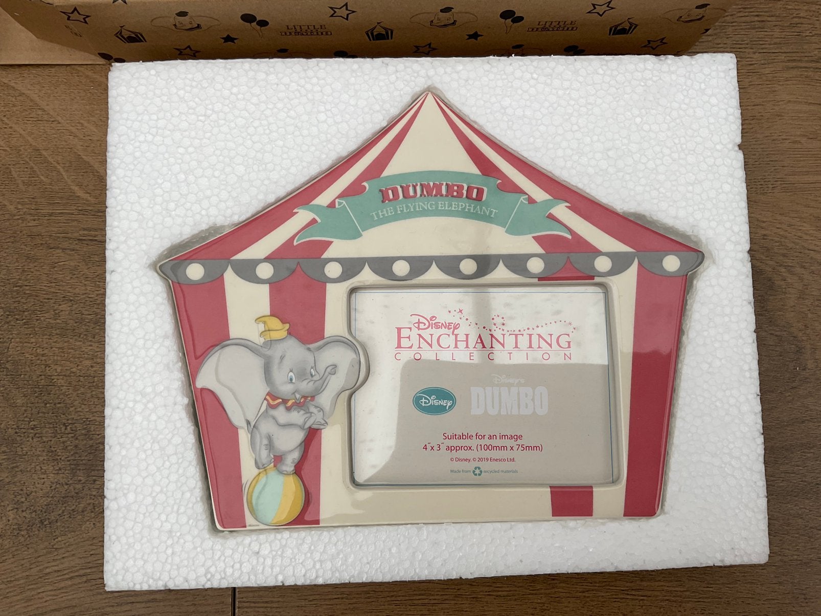 Nieuw Disney Enchanting Dumbo fotolijst keramiek in doos, Ophalen, Nieuw, Beeldje of Figuurtje