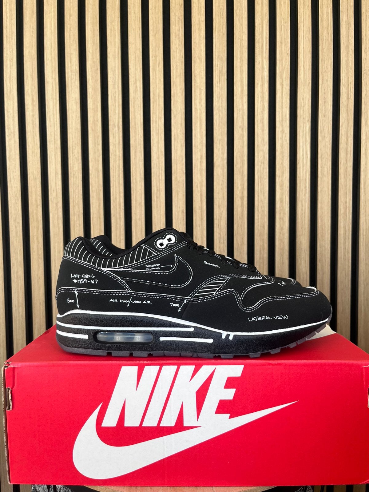 Nike air max 1 tinker sketch to shelf black nieuw 42, Zwart, Nieuw, Ophalen of Verzenden, Sneakers of Gympen