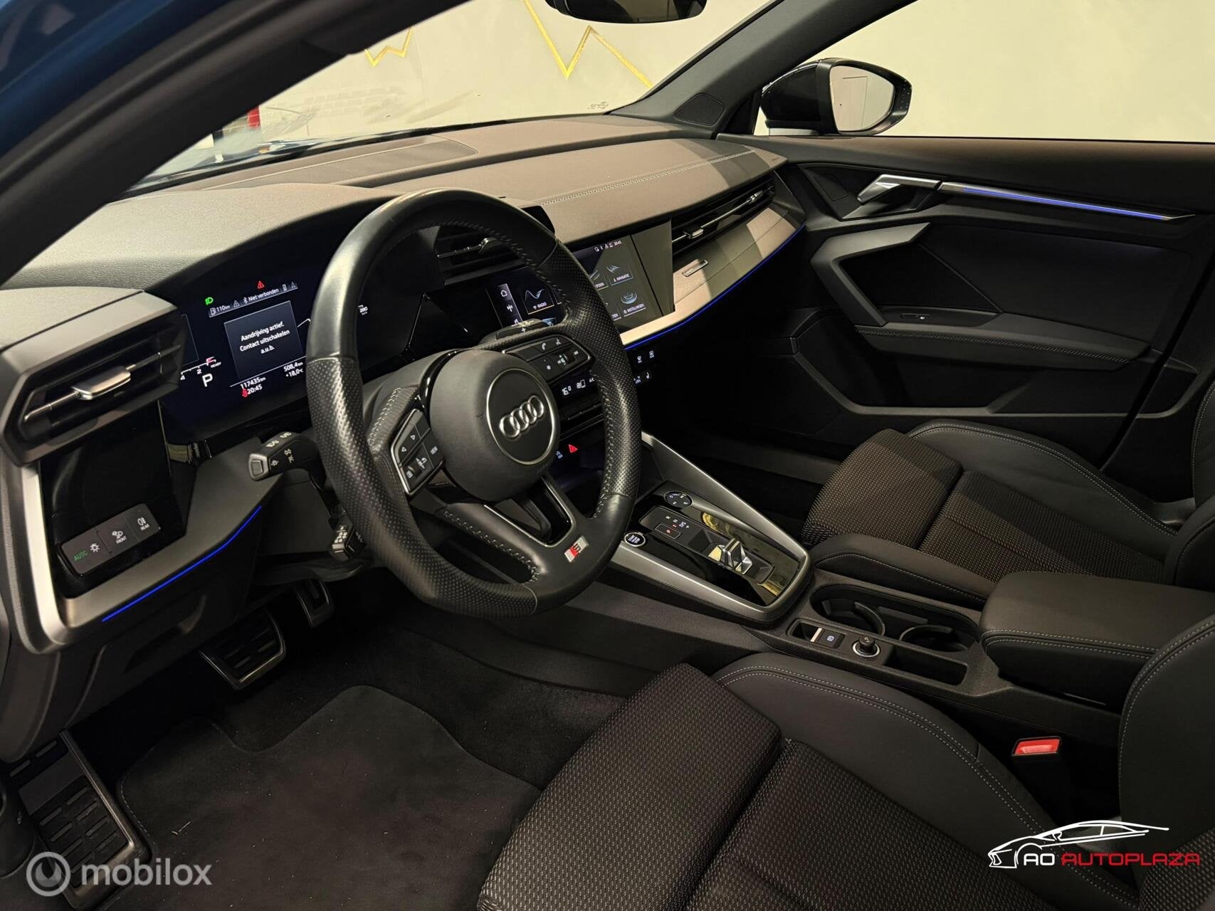 Audi A3 Sportback 35 TFSI S-line Panorama/Sfeer/B&O/Matrix, 1498 cc, 4 cilinders, 150 pk, Leder en Stof