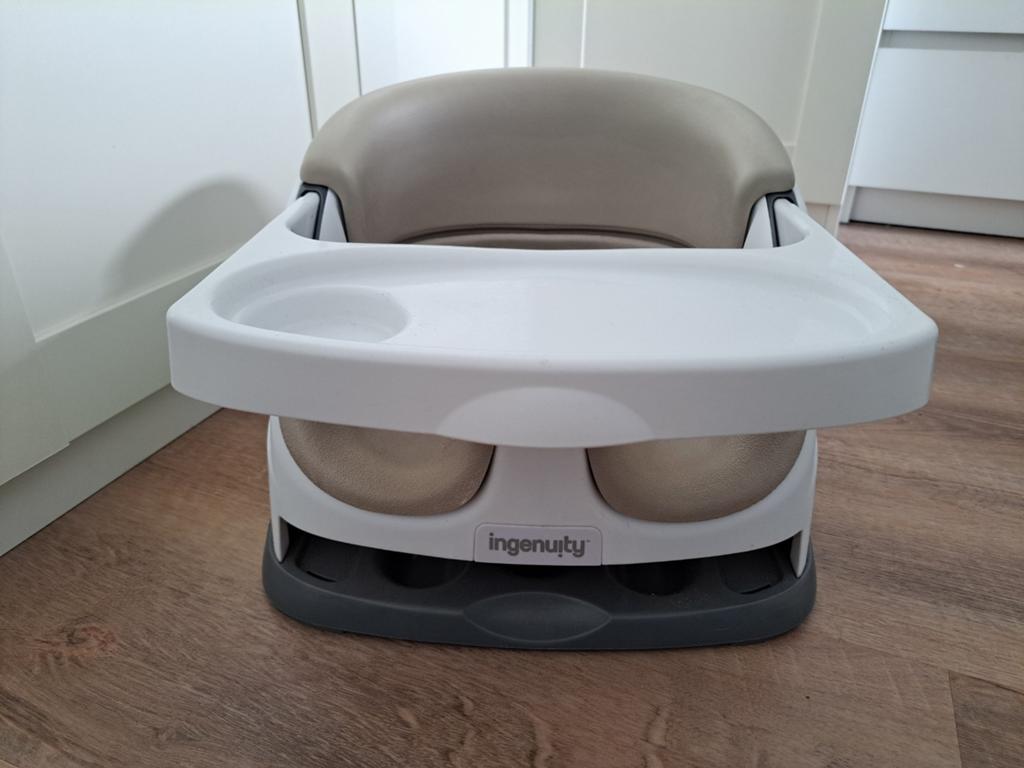 Ingenuity Baby Base 2-in-1 Zitje met Eetblad, Ophalen, Zo goed als nieuw, Overige typen, Gordel(s)