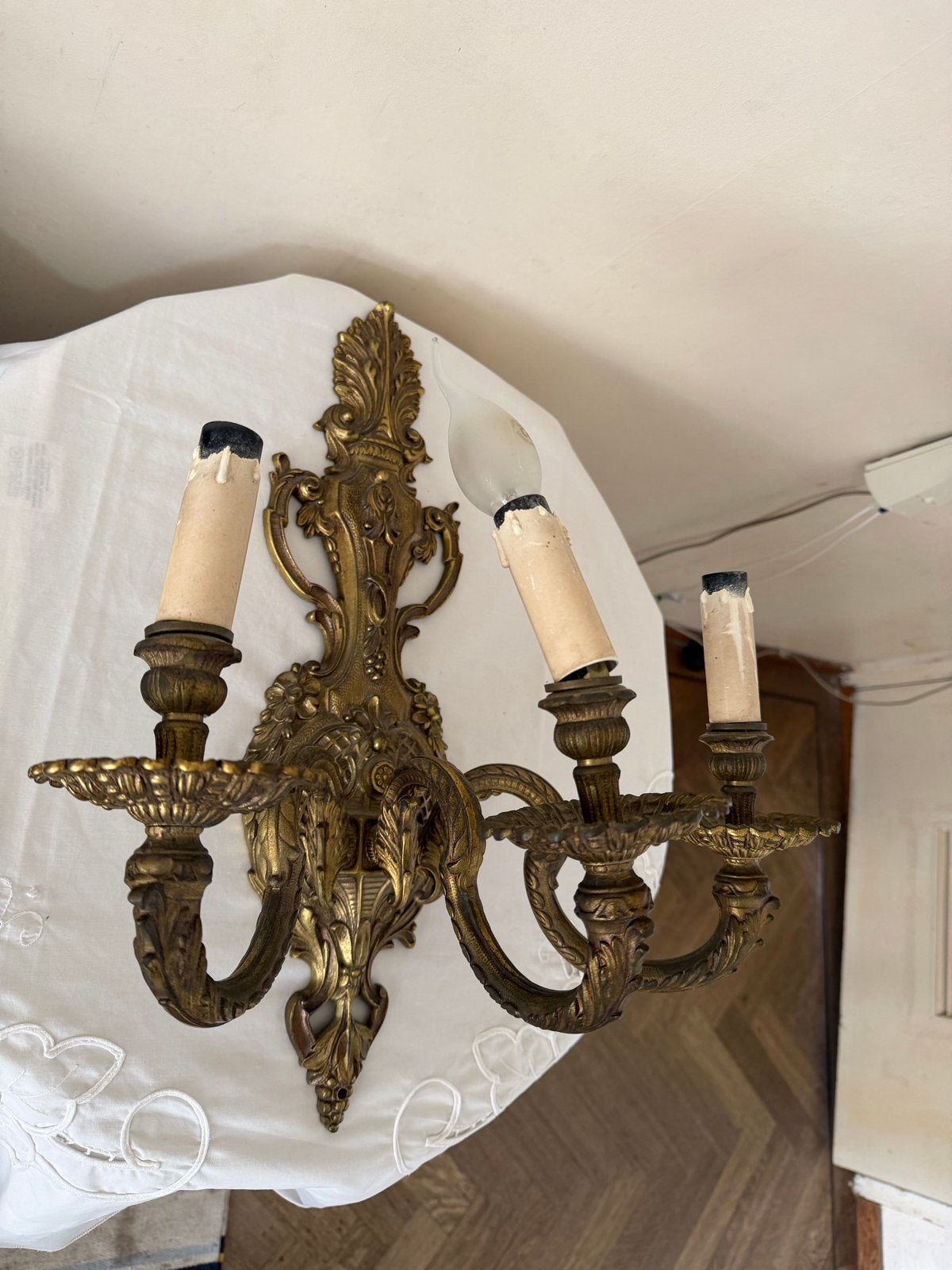 Antieke bronzen wandlamp met 3 armen, Ophalen of Verzenden