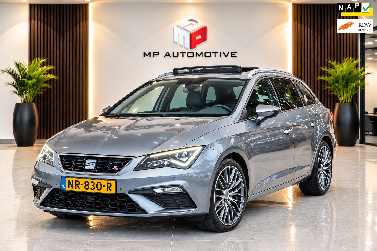 Seat Leon ST 1.4 EcoTSI FR DSG|PANO|TREKHAAK|CAMERA|LED|NAP, Auto's, Dealer onderhouden, Gebruikt, Euro 6, 4 cilinders