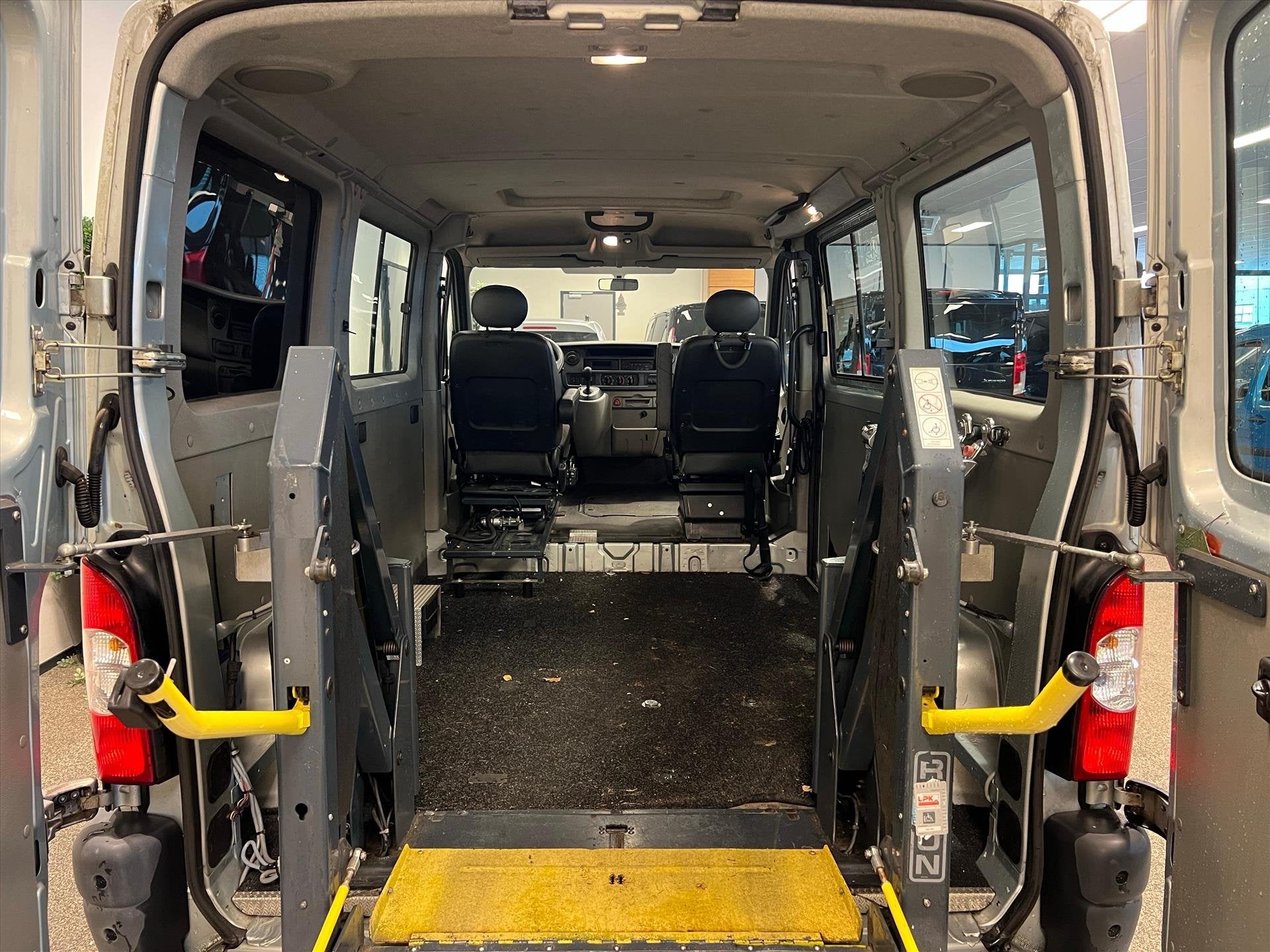 Renault Master L1H1 Rolstoelbus Automaat, Auto's, Automaat, 12 maanden, Gebruikt, 4 cilinders